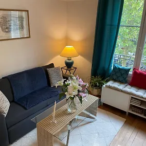  Apartment Magnifique Parisien Au Pied De La Tour Eiffel City Center